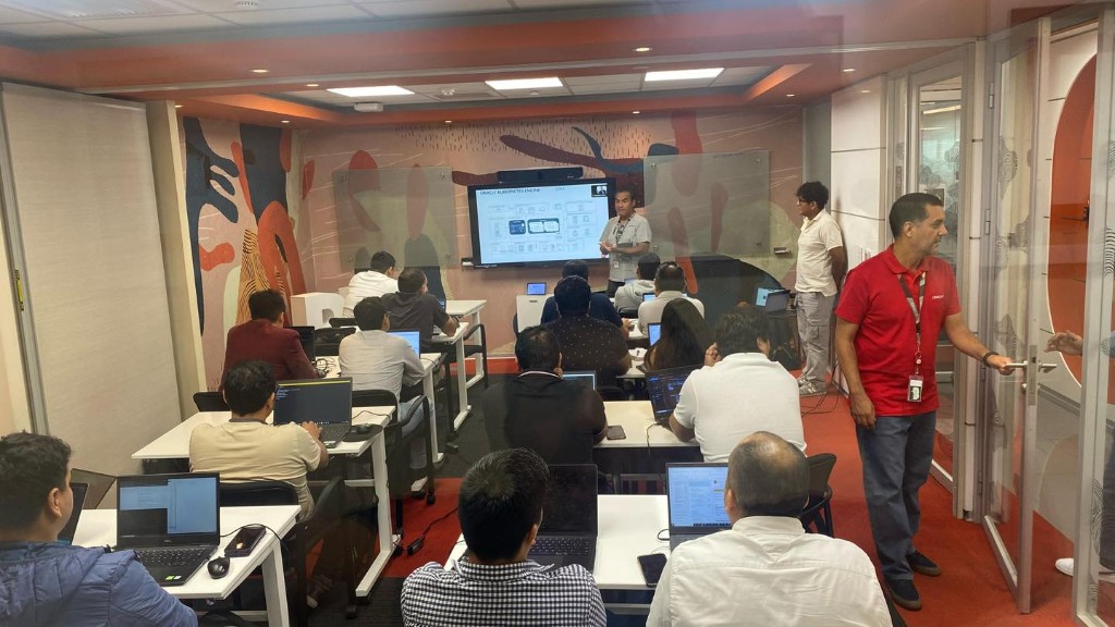 Workshop de Quarkus en sala de capacitación corporativa